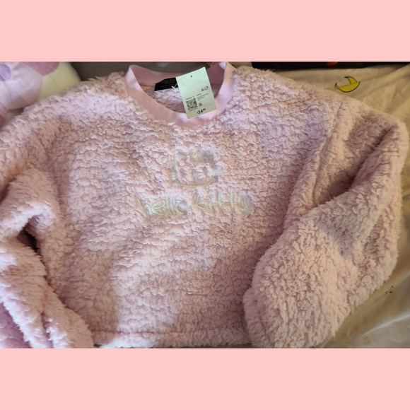 Hello Kitty Forever 21 sweater crop top pullover - Picture 2 of 3